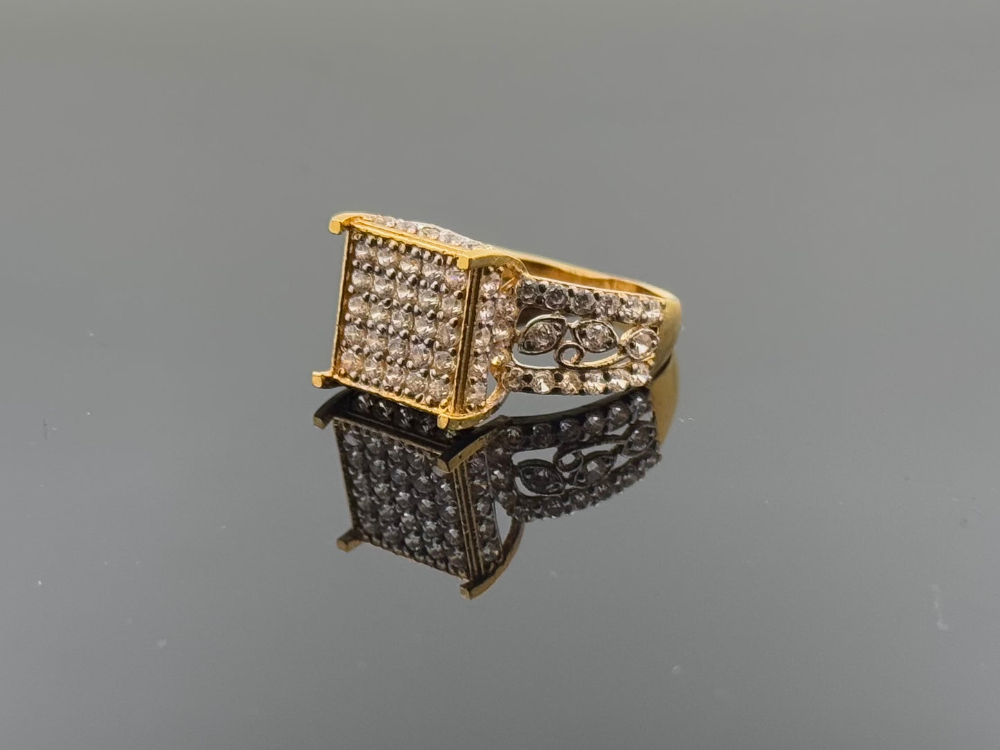 22k Solid Gold Ladies Simple Ring GR1568