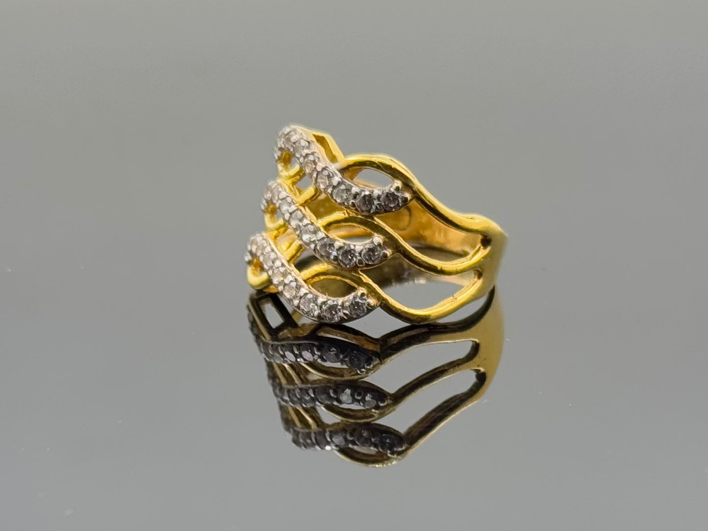 22k Solid Gold Ladies Simple Ring GR1576