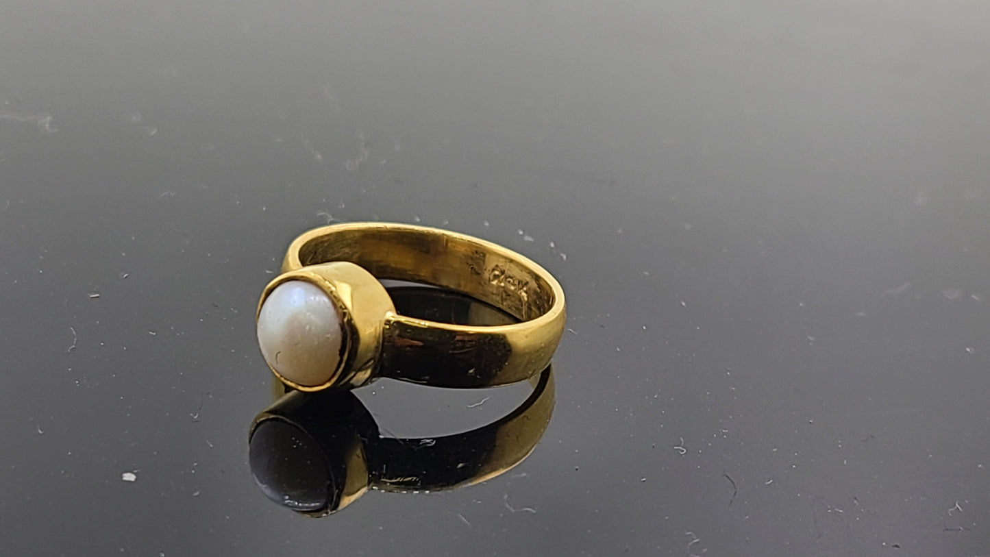 22k Solid Gold Ladies Simple Ring GR322