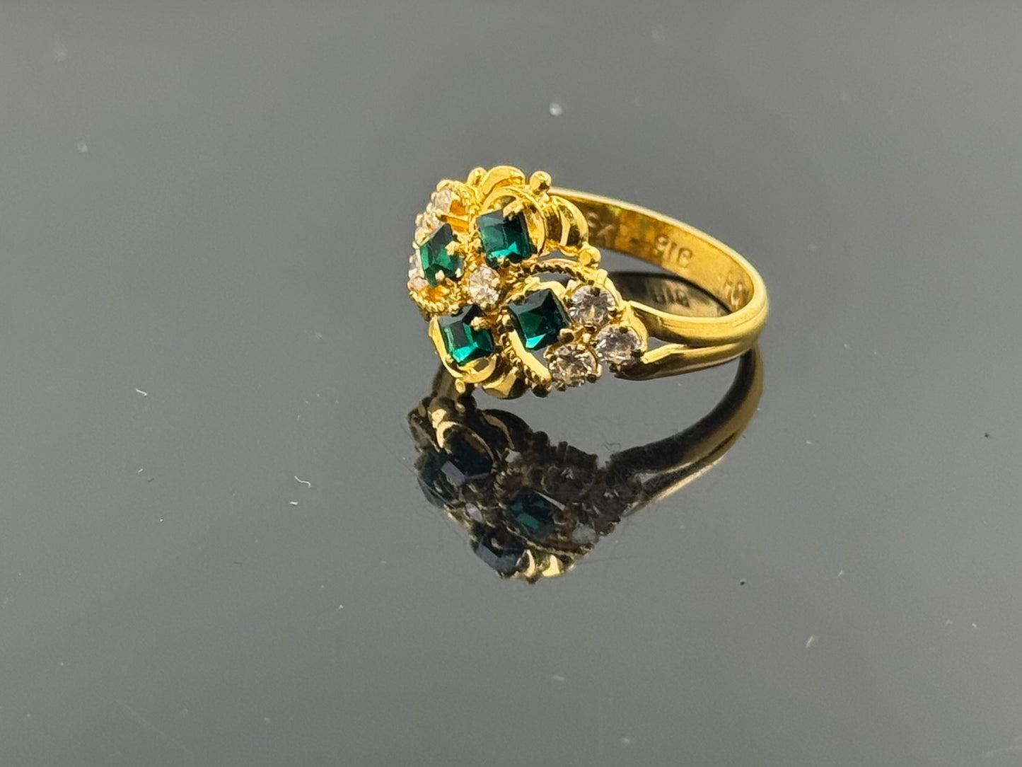 22k Solid Gold Ladies Simple Ring GR601