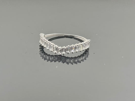 18k Solid Gold Ladies Simple Ring GR674
