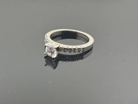 18k Solid Gold Ladies Simple Ring GR681