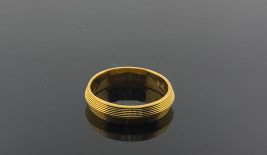22k Solid Gold Ladies Simple Ring GR993