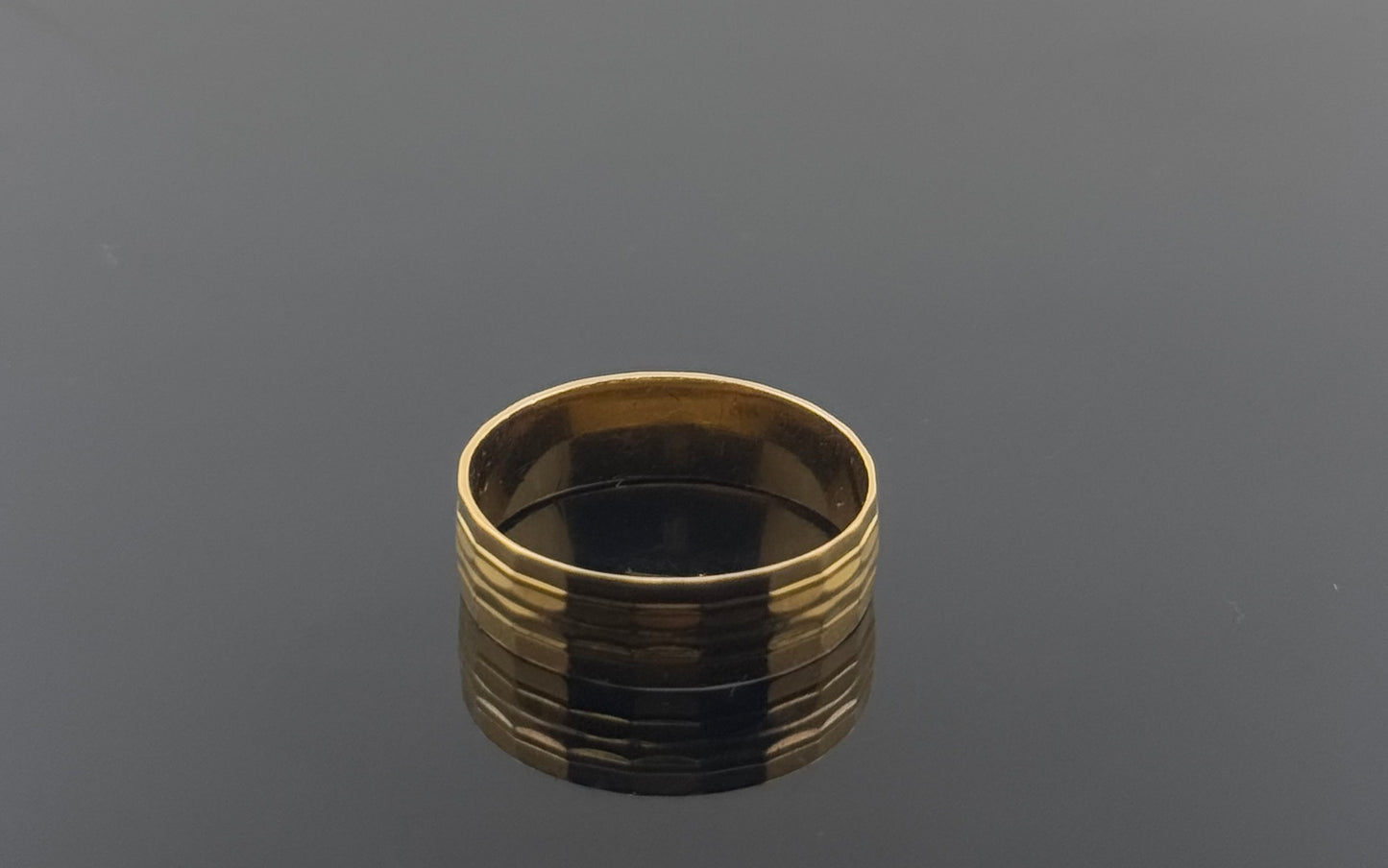 22k Solid Gold Ladies Simple Ring GR973