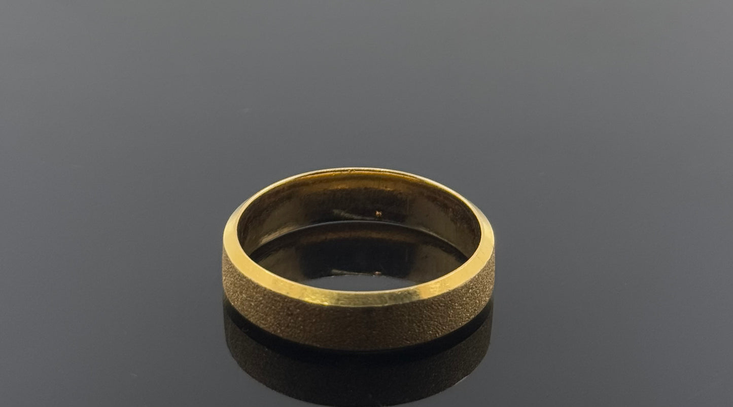 22k Solid Gold Ladies Simple Ring GR994