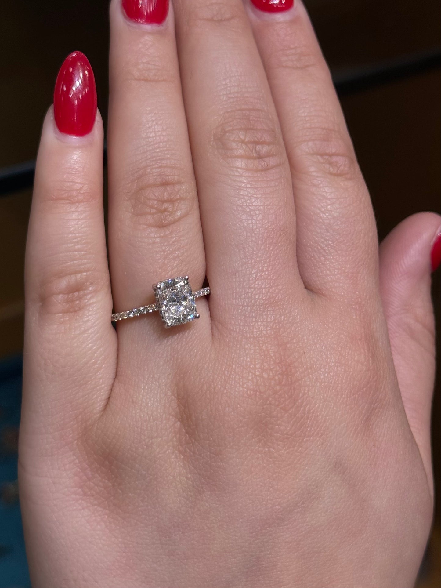 Elegant Cultured Diamond Ring LR36