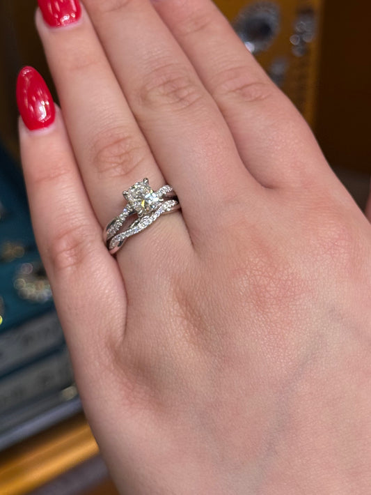 Elegant Cultured Diamond Ring DR12
