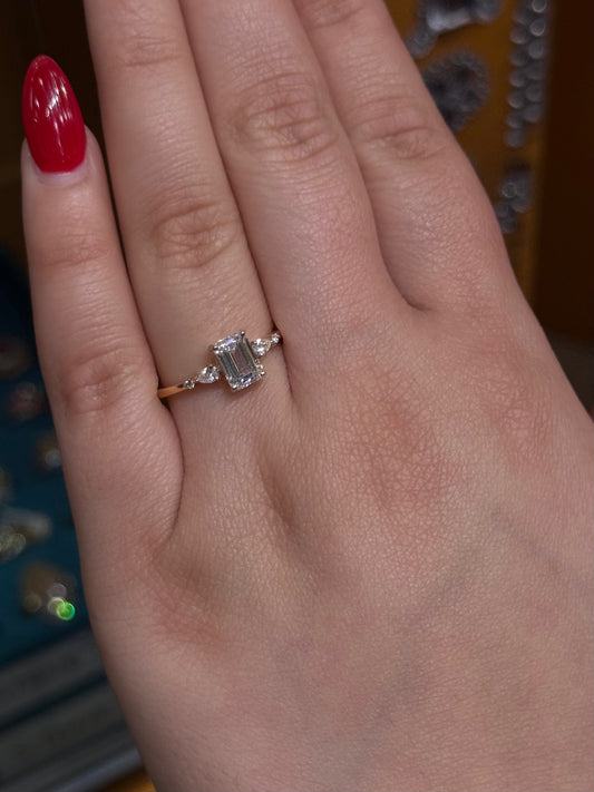 Elegant Cultured Diamond Ring LR4