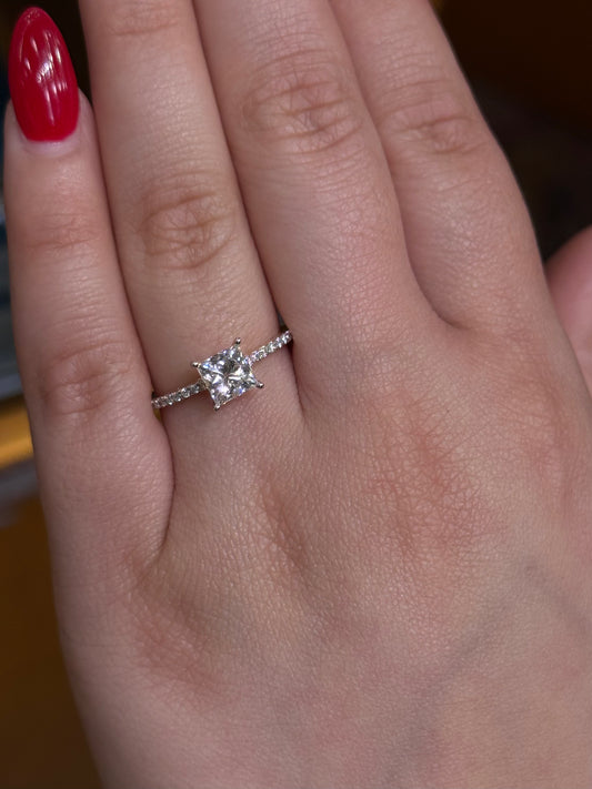 Elegant Cultured Diamond Ring LR15