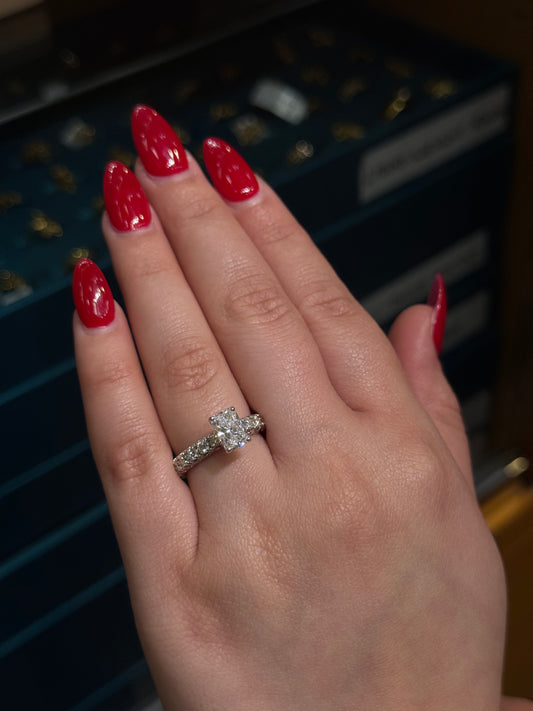 Elegant Cultured Diamond Ring LR11