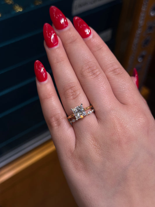 Elegant Cultured Diamond Ring LR28