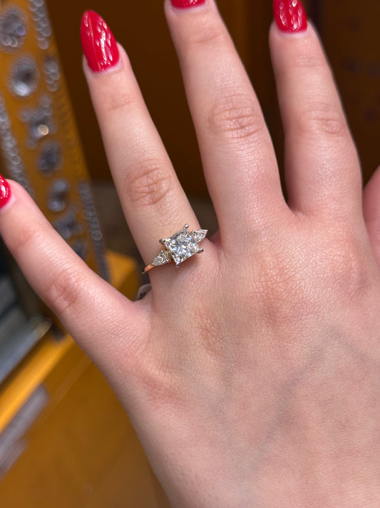 Elegant Cultured Diamond Ring LR30