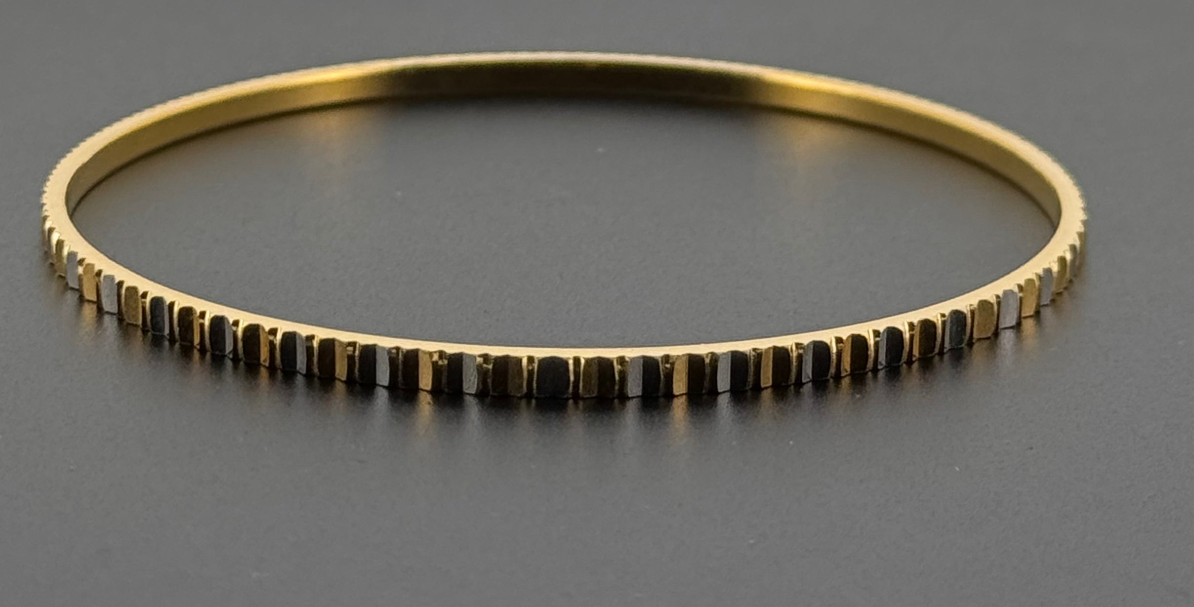 22k Solid Gold Equisite Two Tone Bangles BG89 – Royal Dubai Jewellers