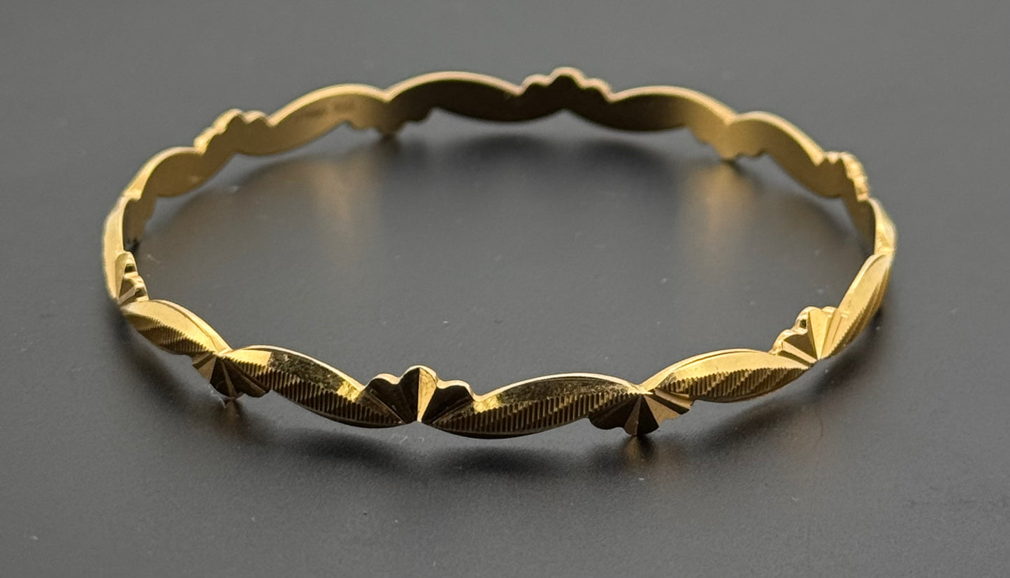 22k Solid Gold Equisite  Bangles BG137