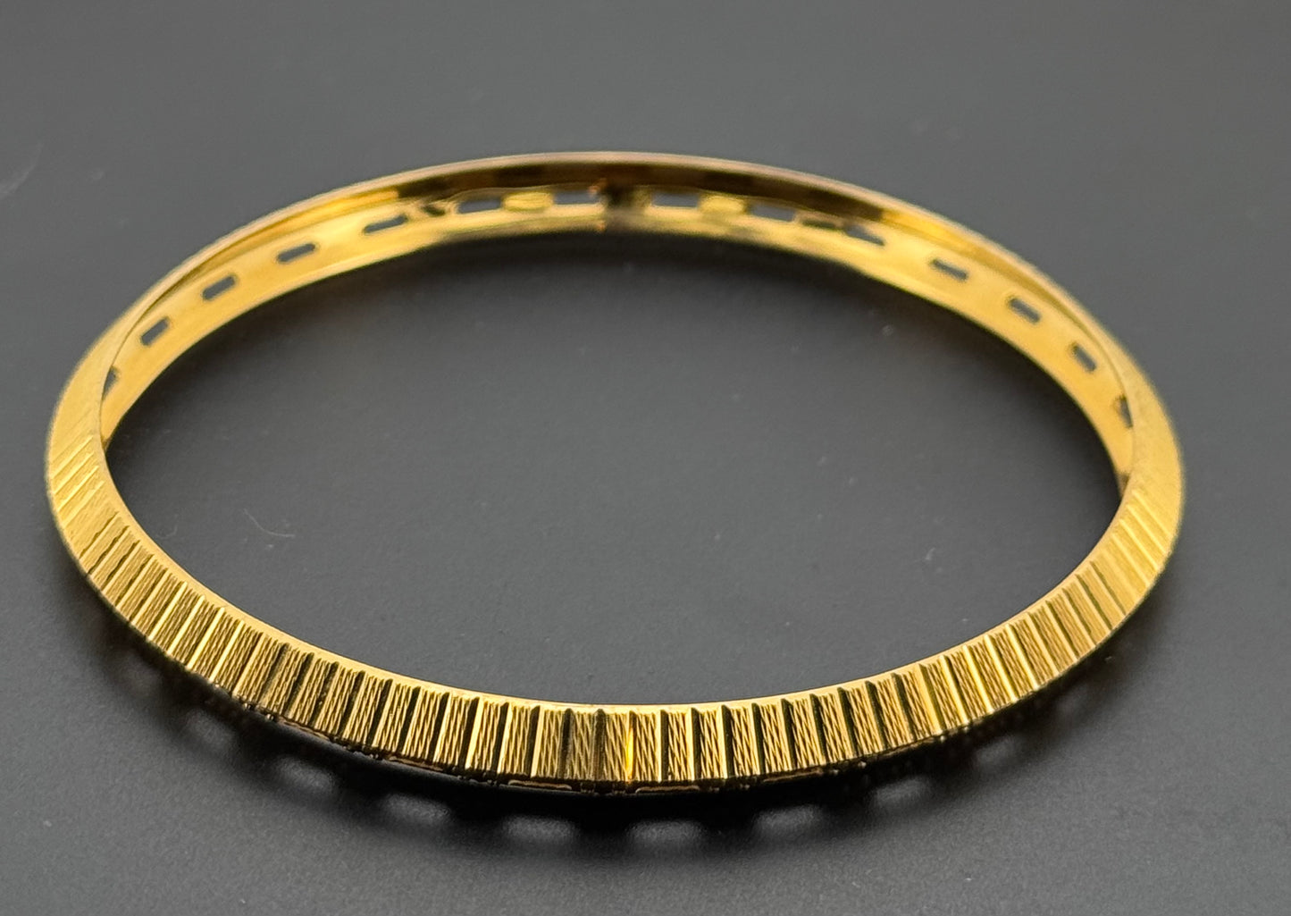 22k Solid Gold Equisite Bangles BG159