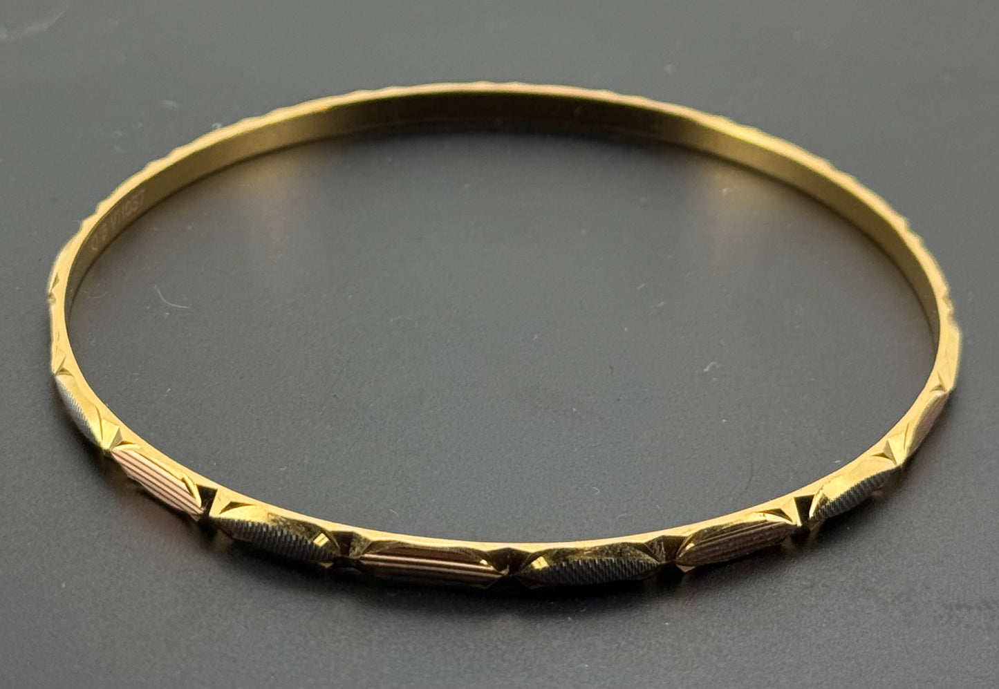 22k Solid Gold Equisite Bangles BG161