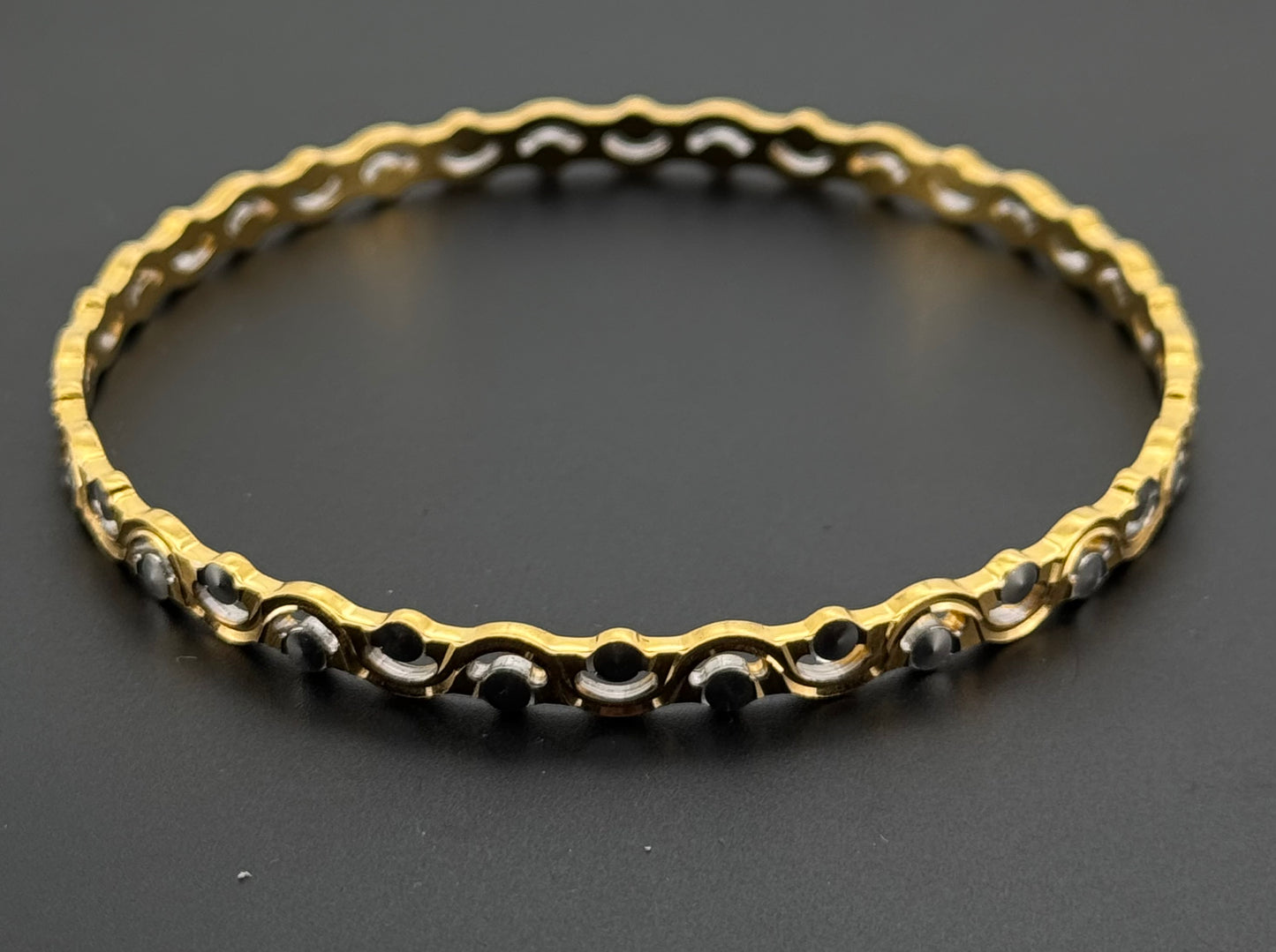 22k Solid Gold Equisite Two Tone Bangles BG175