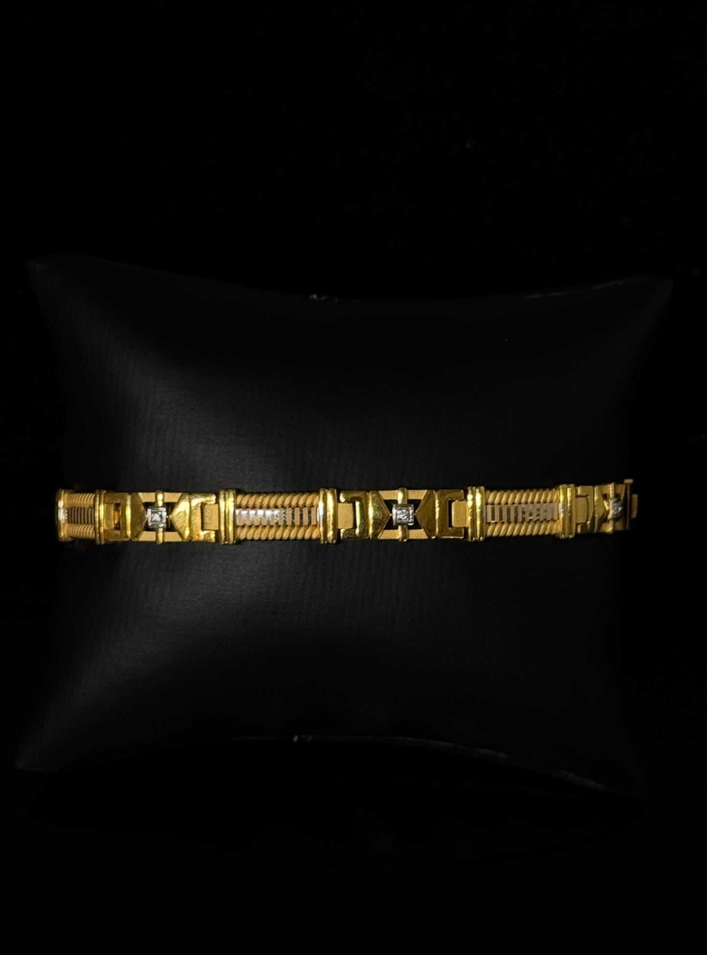 22K Elegant Men Bracelet MMB33