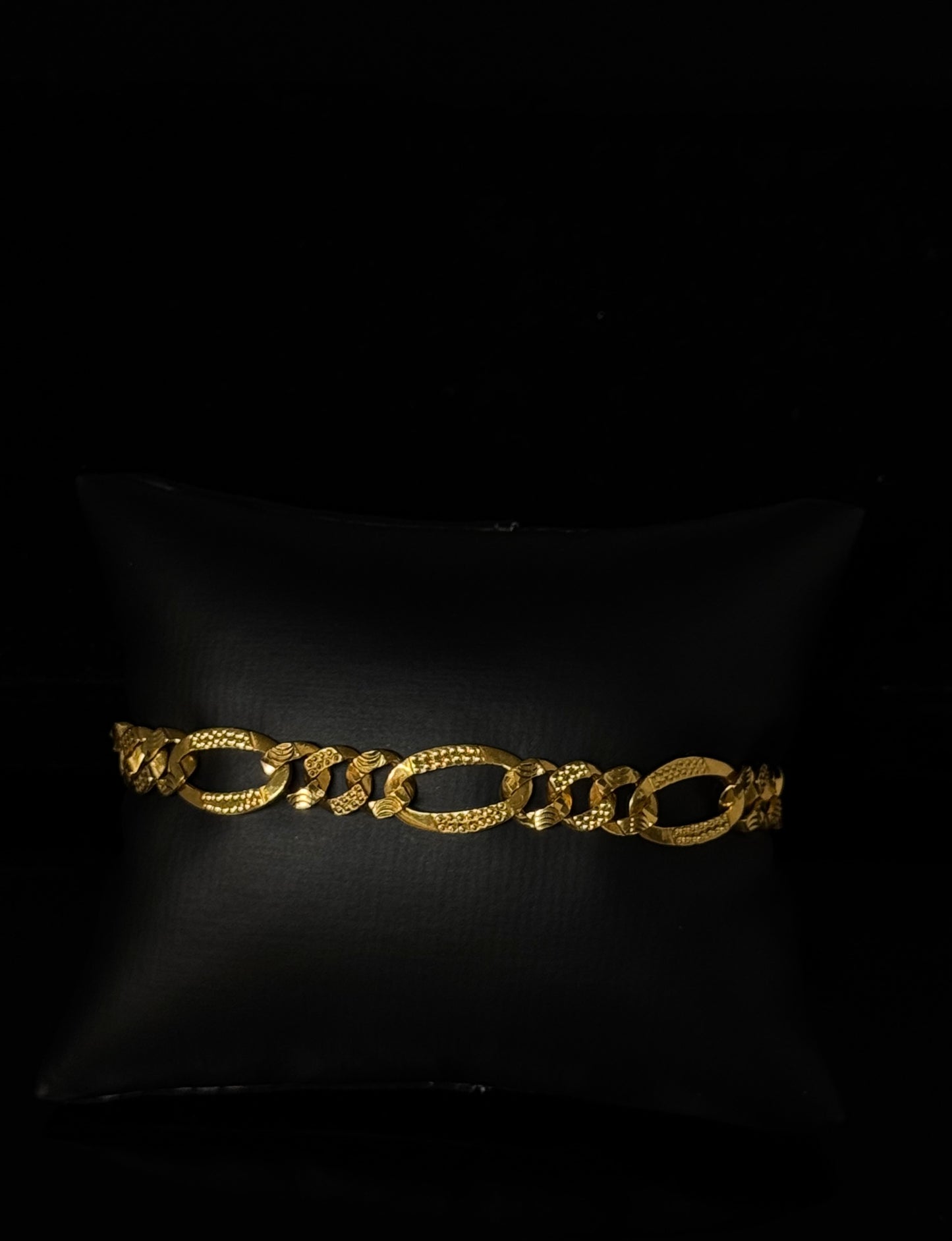 22K Elegant Men Bracelet MMB41