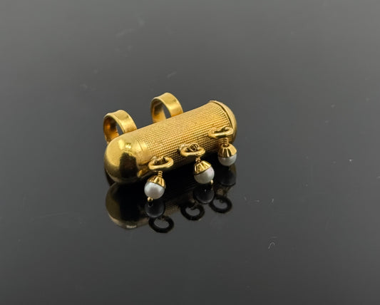 22K Solid Gold Fancy Pendants P159