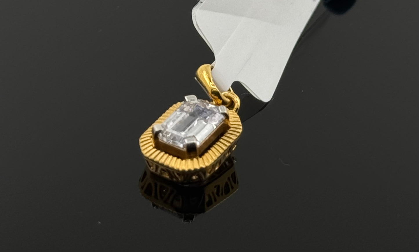 22K Solid Gold Fancy Pendants P656