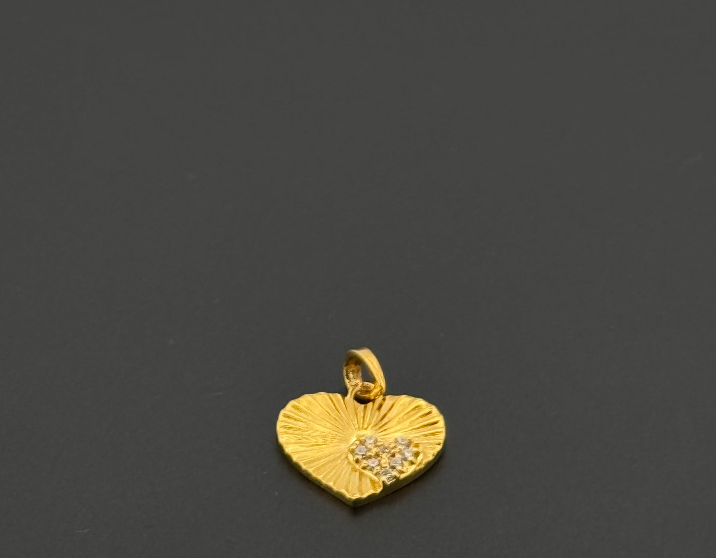 22K Solid Gold Fancy Pendants P819