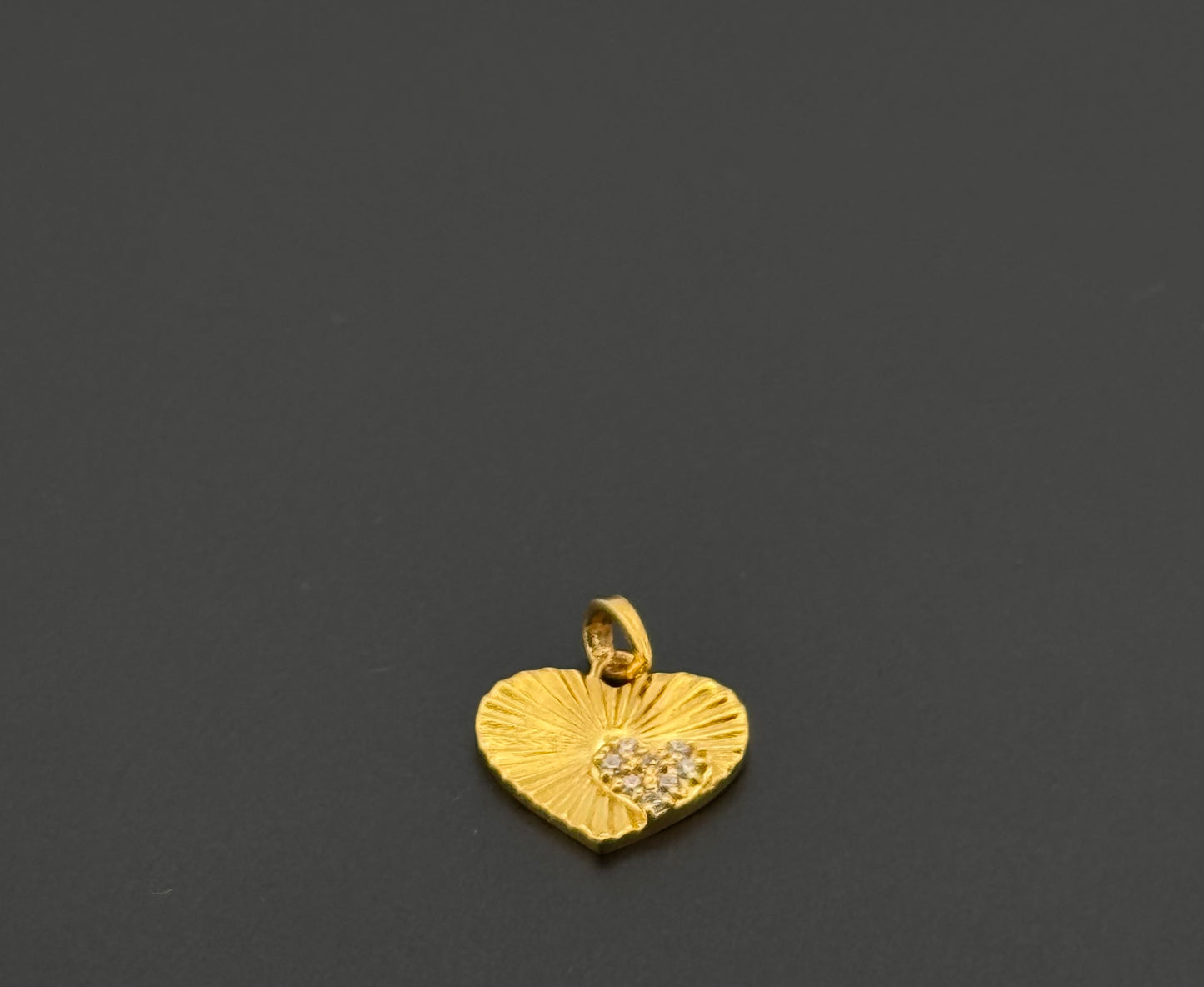 22K Solid Gold Fancy Pendants P821