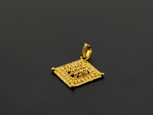 22K Solid Gold Fancy Pendants P872