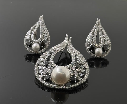 18K Solid Gold Fancy Pendant Sets PS153