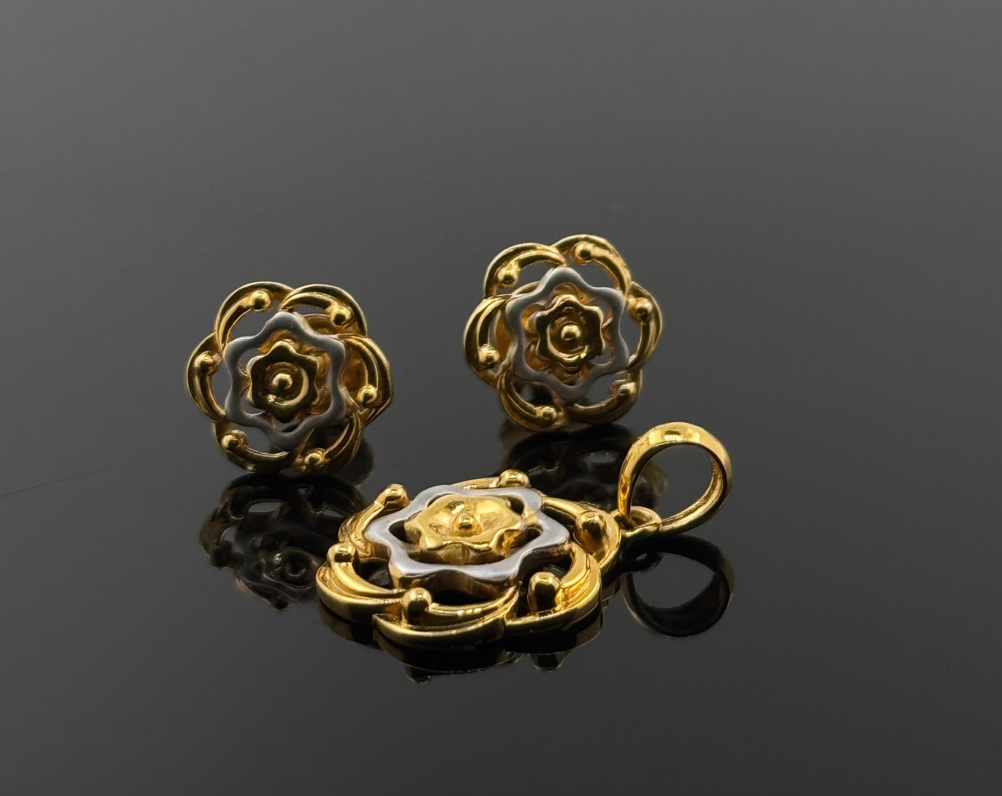 22K Solid Gold Fancy Pendant Sets PS45