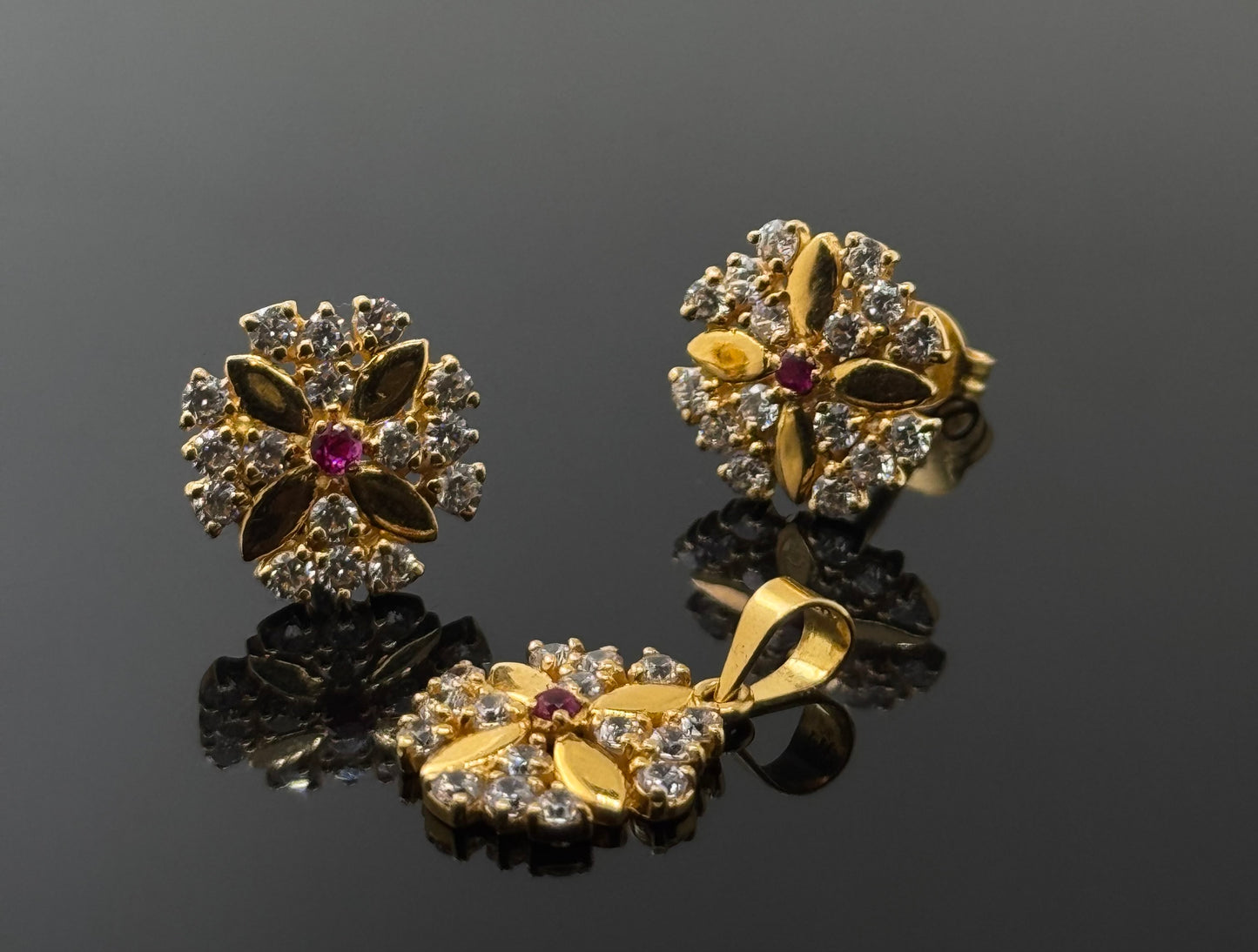 22K Solid Gold Fancy Pendant Sets PS63