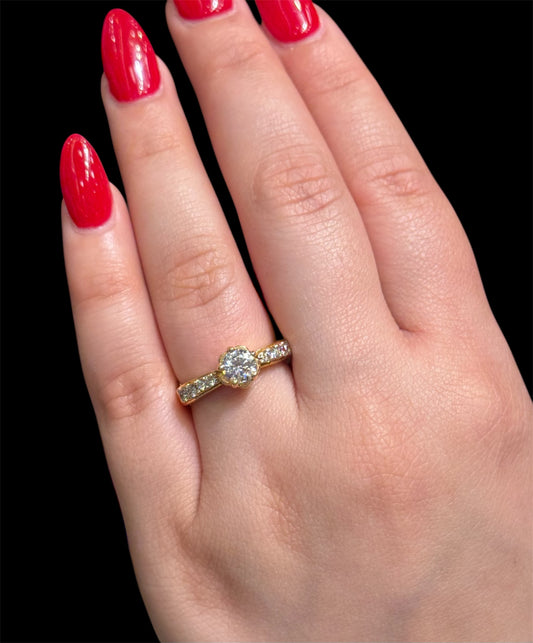 Natural Diamond Round Cut Ring DR428
