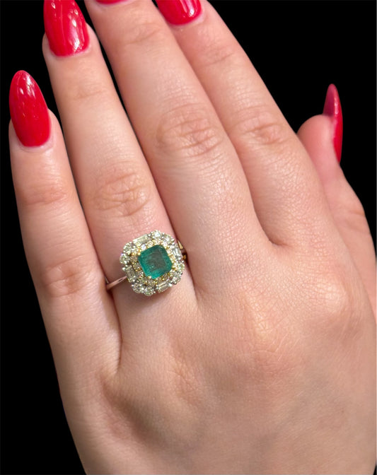 Natural Diamond Ring With Emerald  DR124