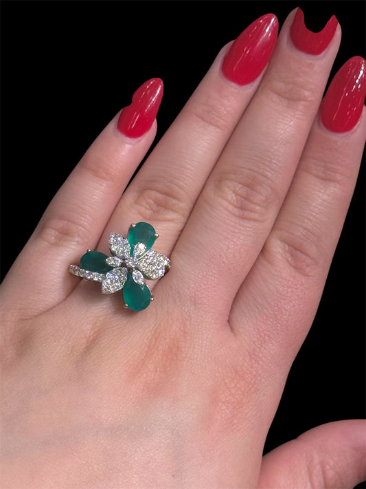 Natural Diamond Ring with Emerald DR125
