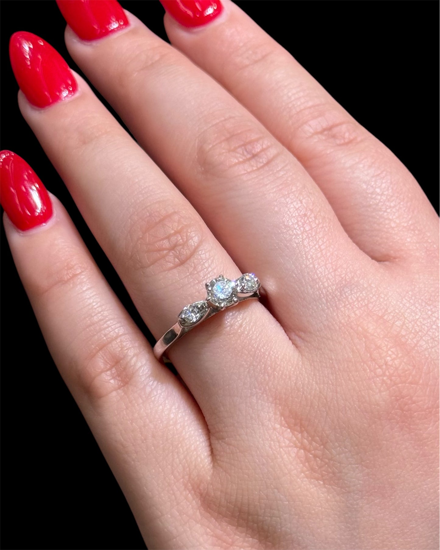 Natural Round Cut Diamond Ring DR63
