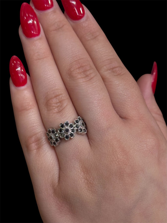 Natural Diamond Cluster Ring with Sapphire DR20