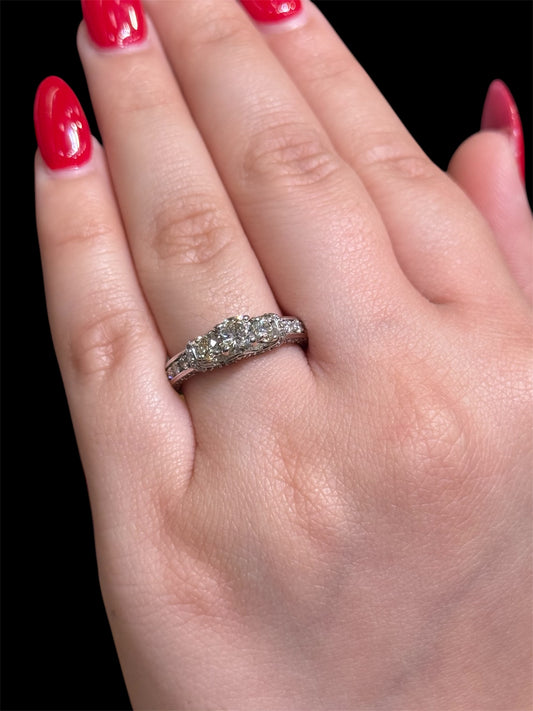 Natural Round Diamond Ring DR156