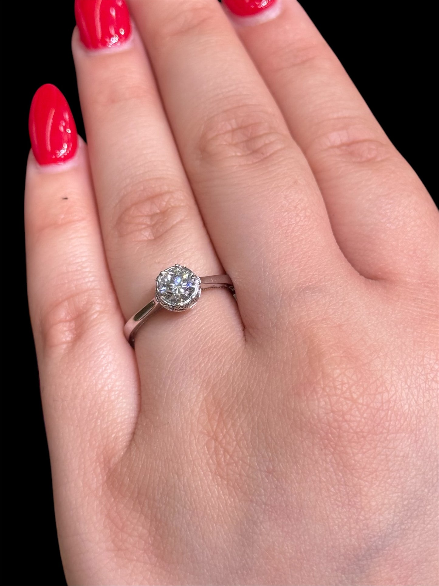 Natural Round Cut Diamond  Ring DR157