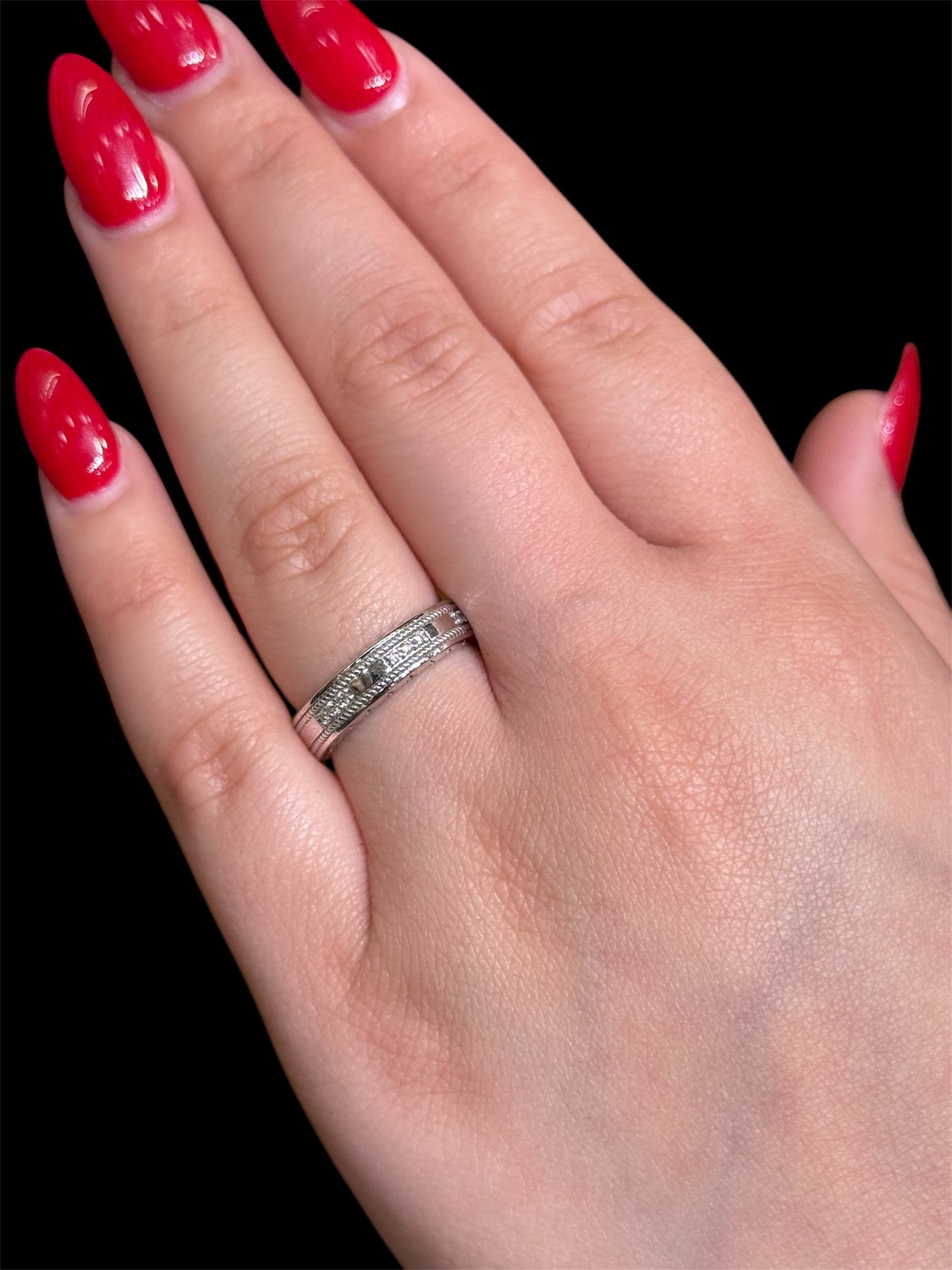 Natural Diamond Band DR93