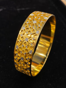 22K Solid Gold Designer Two Tone Floral Bangle B1 - Royal Dubai Jewellers