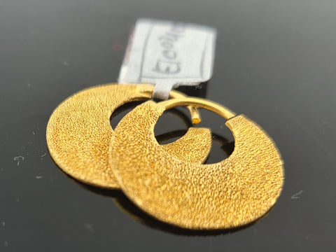 22K Solid Gold Sandblasted Designer Nattiya E10040 - Royal Dubai Jewellers
