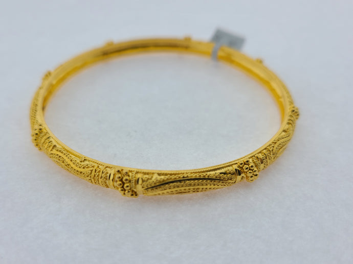 22K Solid Gold Designer Bangle B9502 - Royal Dubai Jewellers