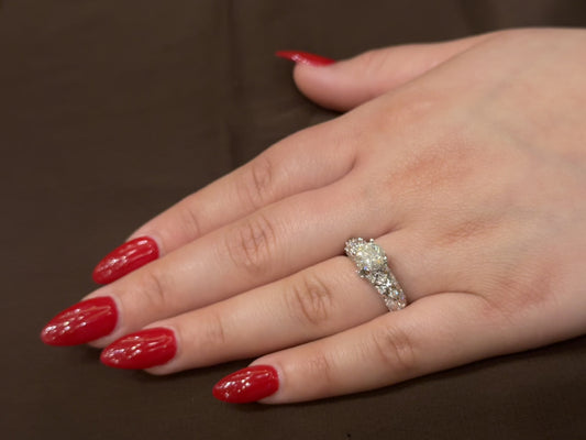 Natural Round Diamond  Ring DR316