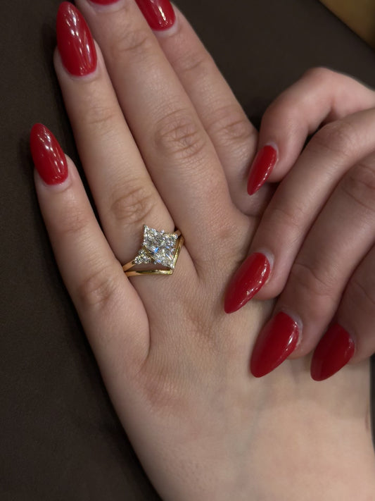 Elegant Cultured Diamond Ring LR50