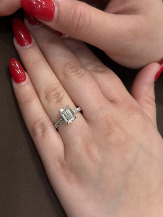 Elegant Cultured Diamond Ring DR4