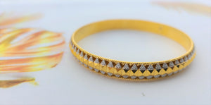 22k Solid Gold Elegant Ladies Two Tone Geometric Bangle b8063 - Royal Dubai Jewellers