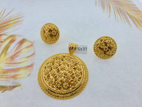 22K Solid Gold Classic Floral Pendant Set P5237 - Royal Dubai Jewellers