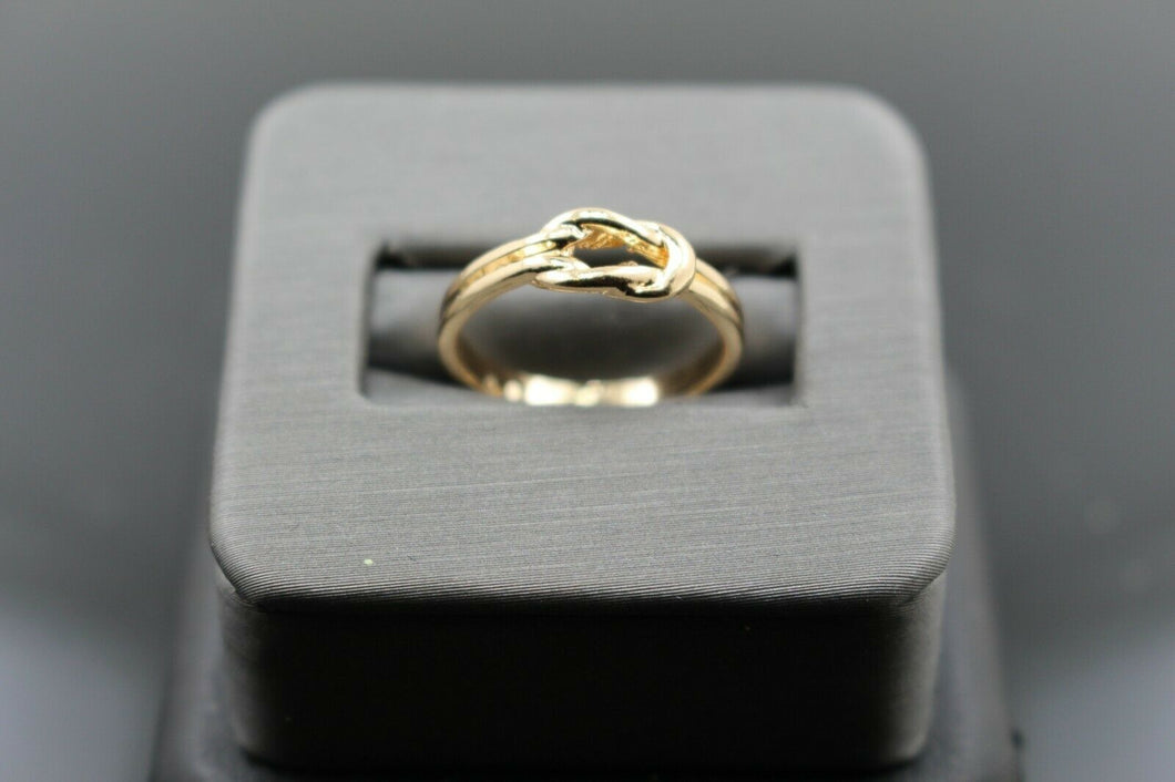 18k Solid Gold Elegant Ladies Modern Knot Designed Fancy Ring R9149m - Royal Dubai Jewellers