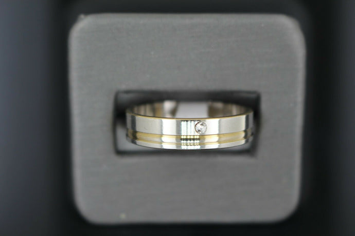 18k Solid Gold Elegant Ladies Modern Shiny Finish Band Ring R9183m - Royal Dubai Jewellers