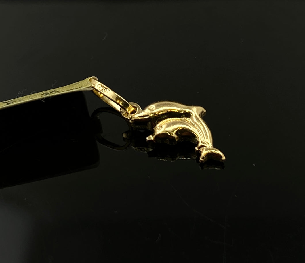 18K Solid Gold Dolphin Charm Pendant p3973 - Royal Dubai Jewellers